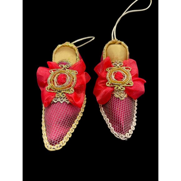 Vintage Set of 2 Red Fabric Gold Trim Bow Decorative Shoe Christmas Ornaments - Picture 4 of 7